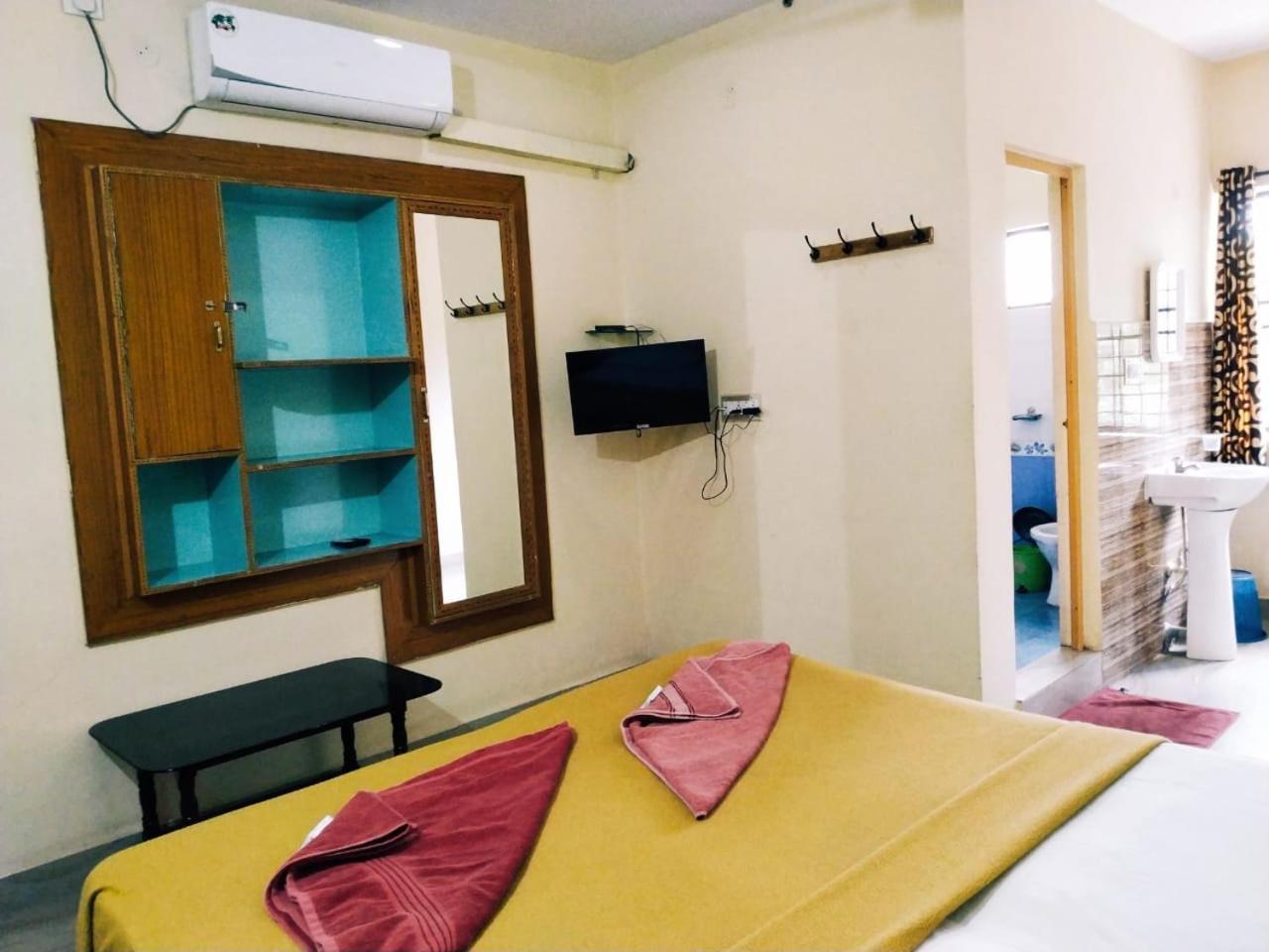 Hotel Varsha Hampi Εξωτερικό φωτογραφία